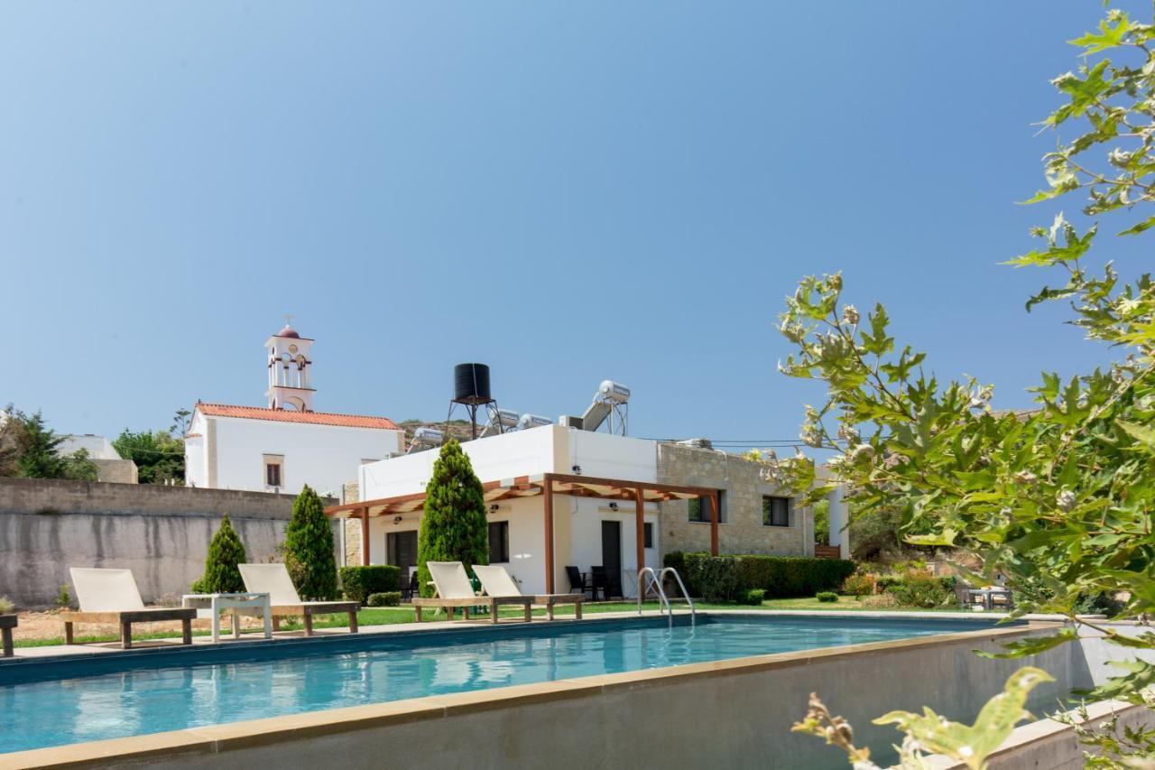 Agarathos Traditional Rooms - Pool - Kaliviani -On The Road To Balos 外观 照片