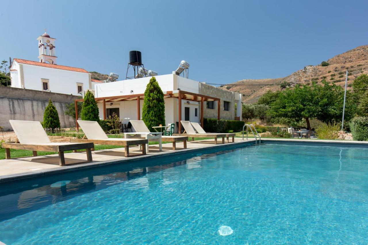Agarathos Traditional Rooms - Pool - Kaliviani -On The Road To Balos 外观 照片