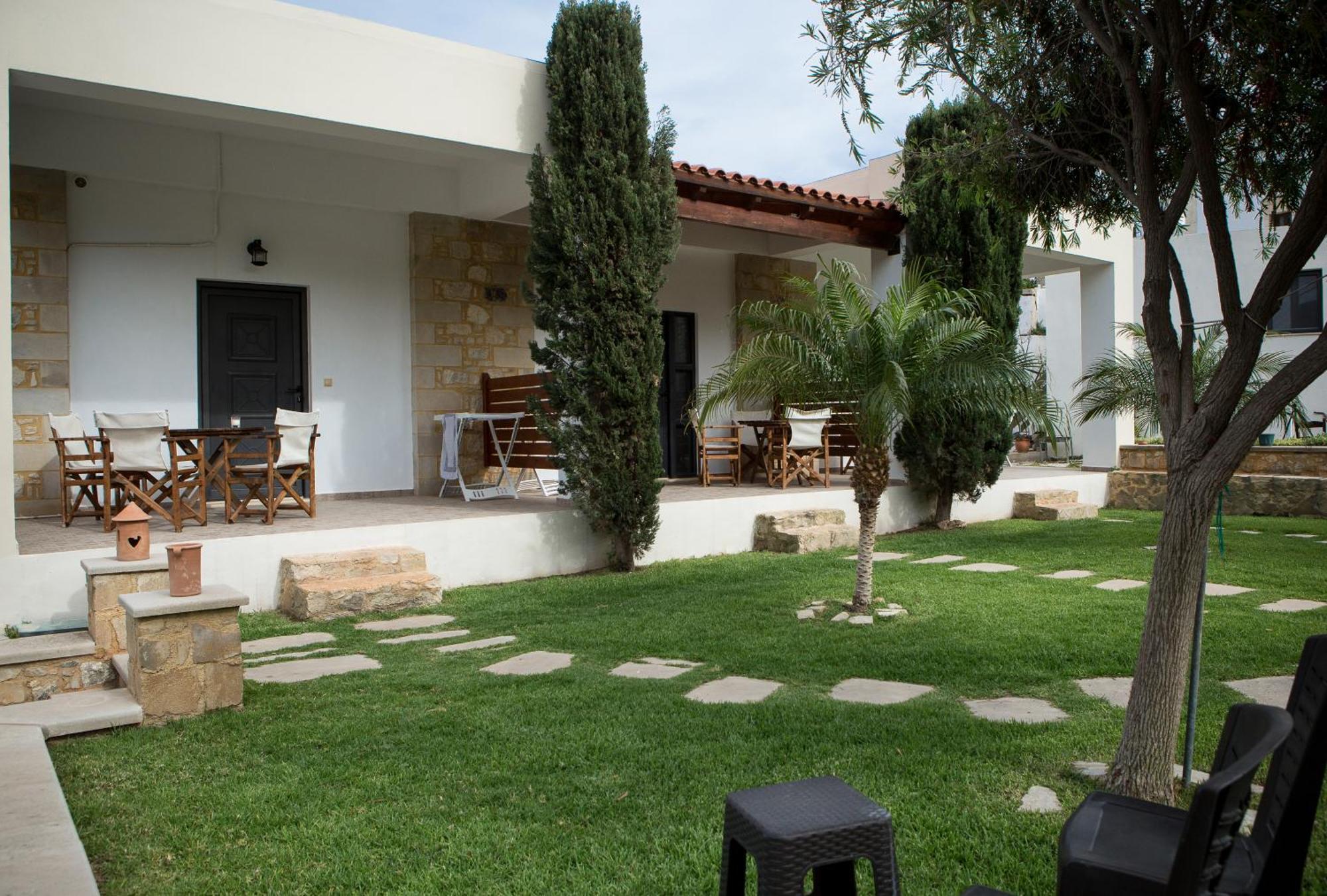 Agarathos Traditional Rooms - Pool - Kaliviani -On The Road To Balos 外观 照片