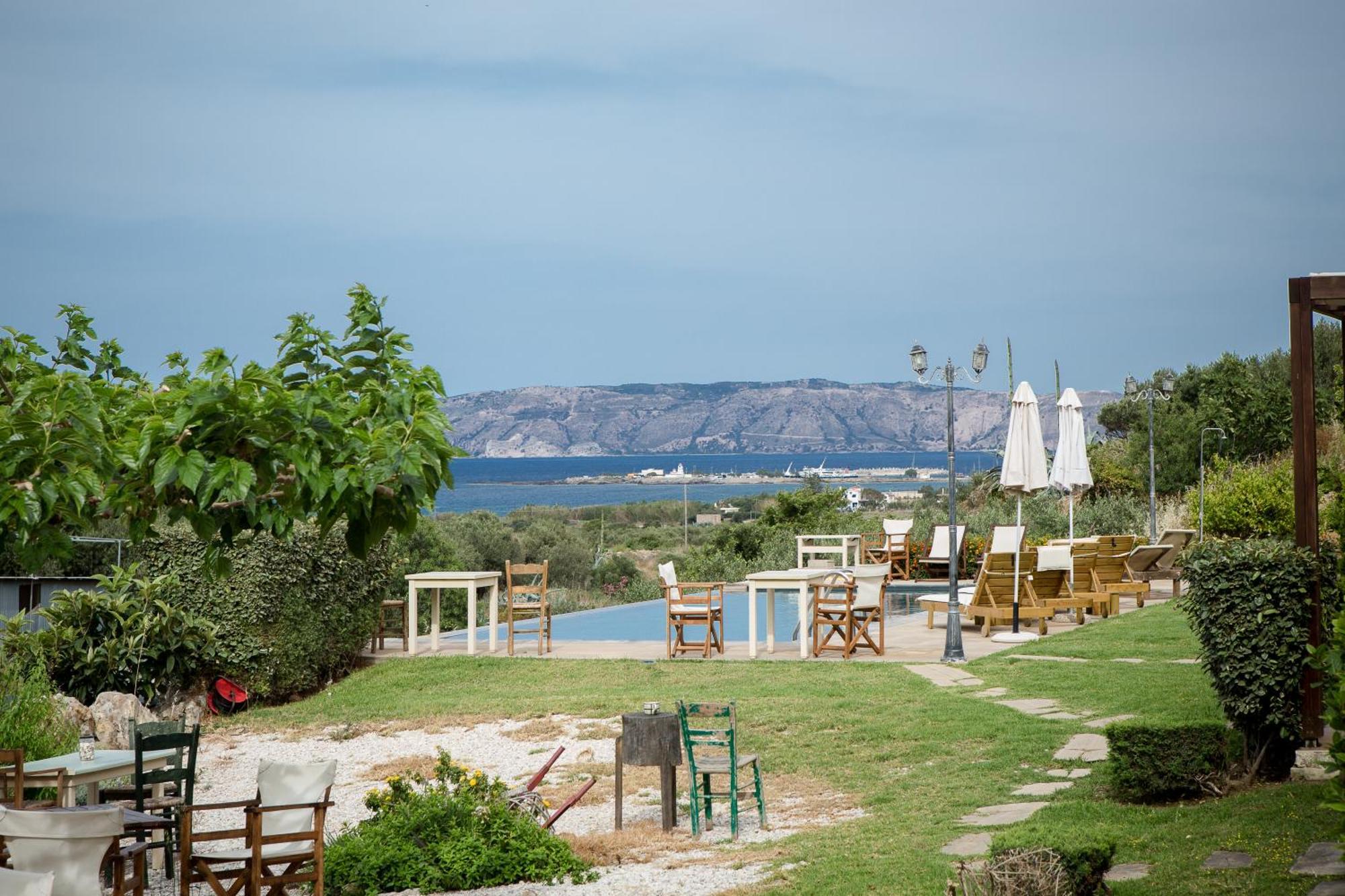Agarathos Traditional Rooms - Pool - Kaliviani -On The Road To Balos 外观 照片