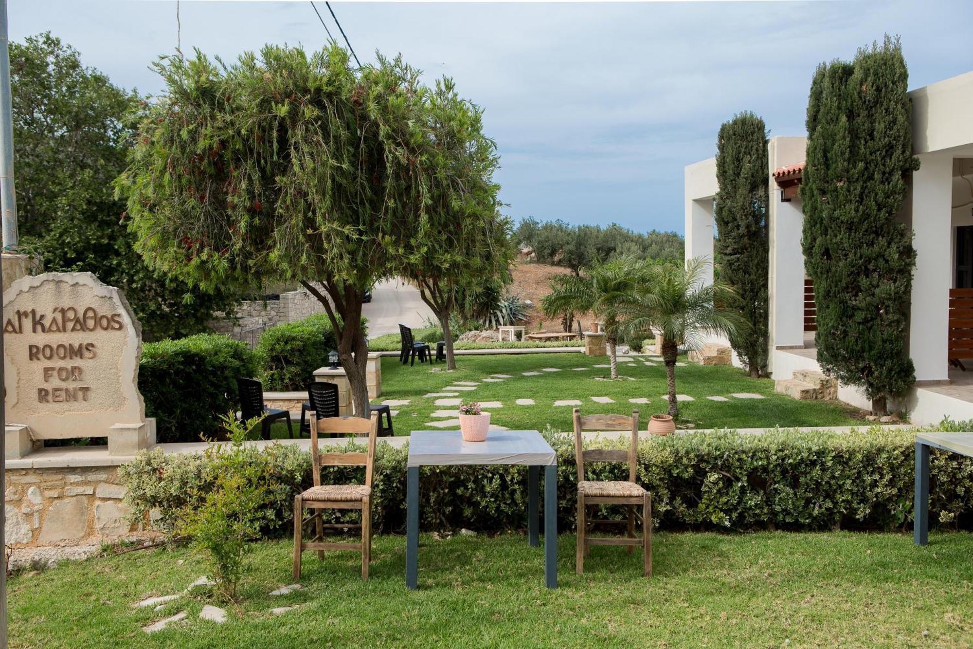 Agarathos Traditional Rooms - Pool - Kaliviani -On The Road To Balos 外观 照片