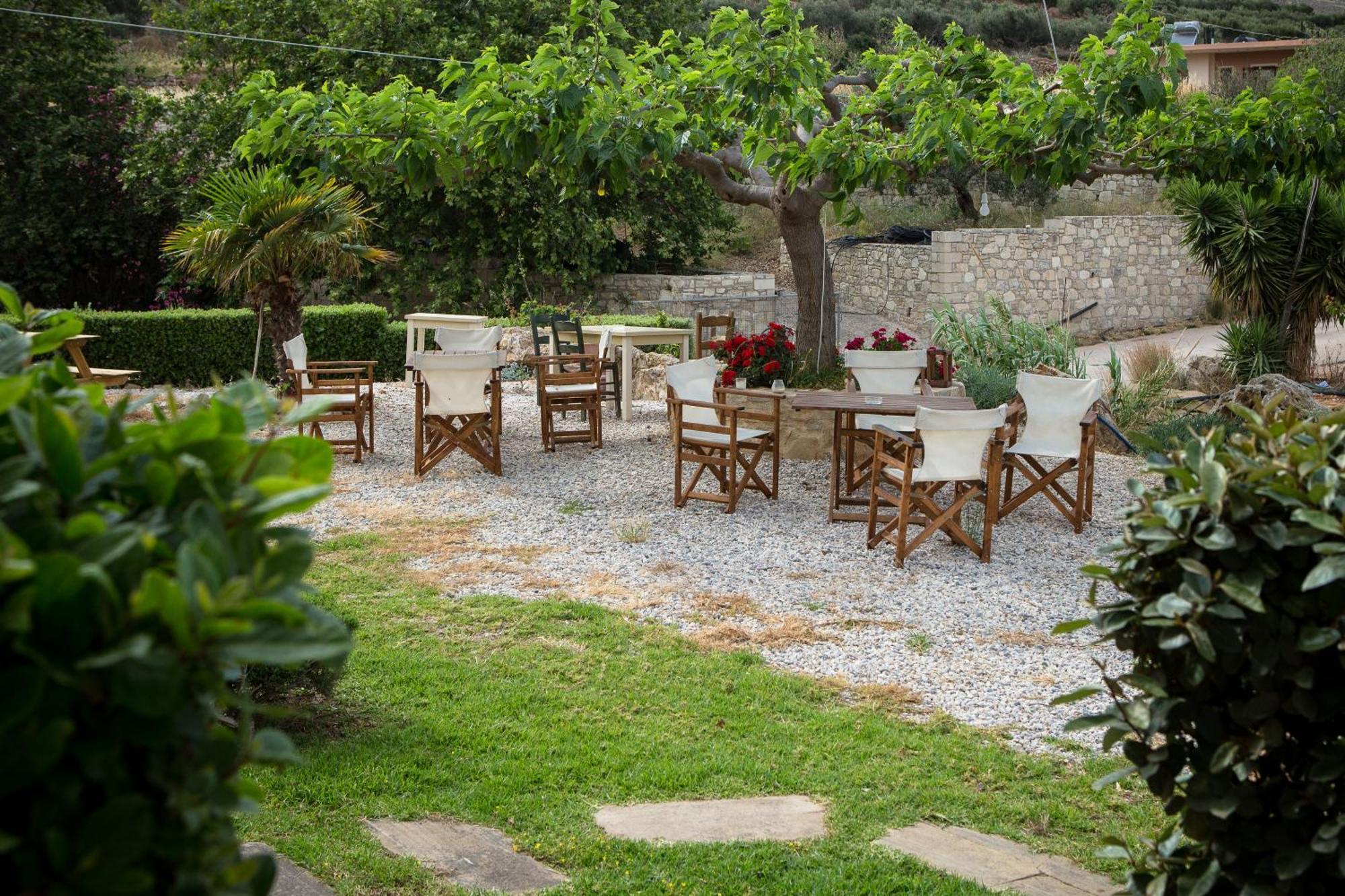 Agarathos Traditional Rooms - Pool - Kaliviani -On The Road To Balos 外观 照片