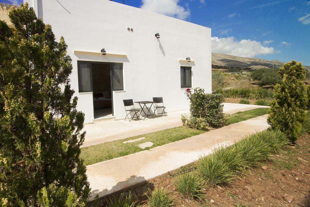 Agarathos Traditional Rooms - Pool - Kaliviani -On The Road To Balos 外观 照片